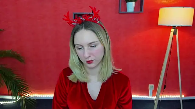 Snapshot of Lia_Bloom_ chatting on December 23, 2024, 3:44 pm Lia Bloom online show from December 23, 2024, 3:44 pm