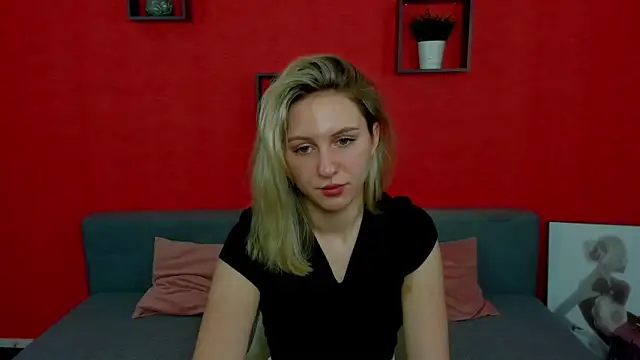 Snapshot of Lia_Bloom_ chatting on January 10, 2025, 11:43 am Lia Bloom online show from January 10, 2025, 11:43 am