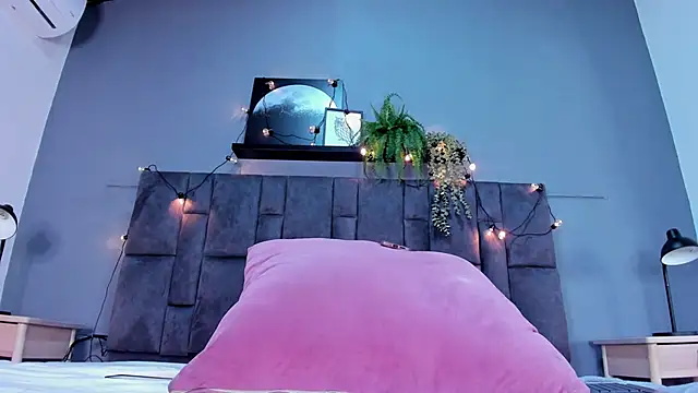 Snapshot of DulceAurora__ chatting on October 7, 2025, 2:42 am DulceAurora online show from October 7, 2025, 2:42 am