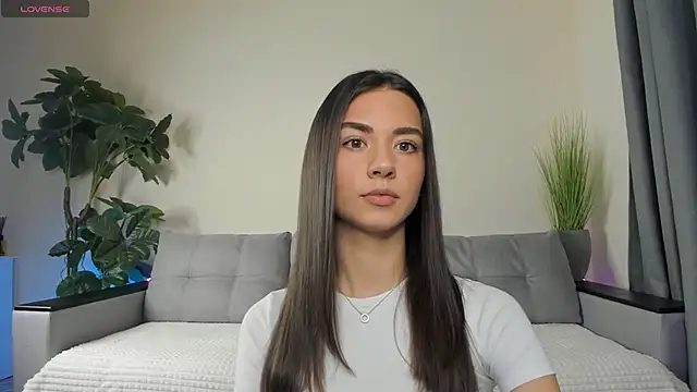 Snapshot of NicoleLuv chatting on December 5, 2024, 1:06 pm NicoleLuv online show from December 5, 2024, 1:06 pm