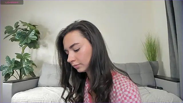 Snapshot of NicoleLuv chatting on February 5, 2025, 4:14 pm NicoleLuv online show from February 5, 2025, 4:14 pm