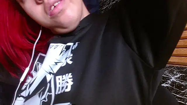 nicecherry  online show from September 10, 2025, 3:06 am