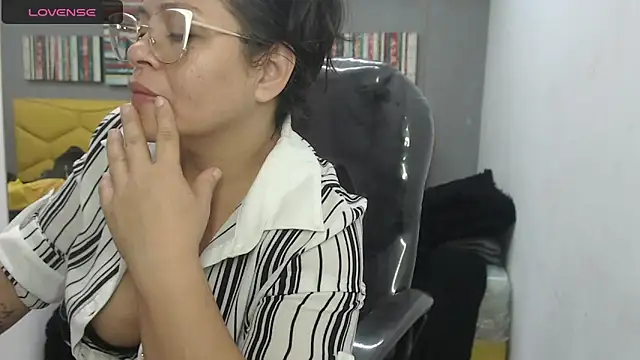 sexy lady 0 online show from January 26, 2025, 9:51 pm