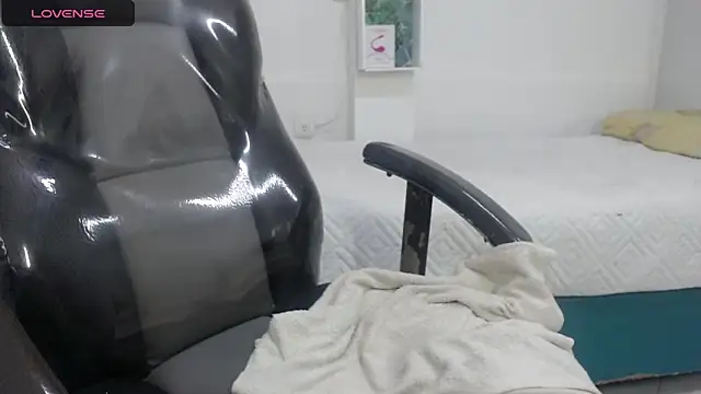 sexy lady 0 online show from February 26, 2025, 11:37 pm