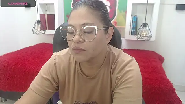 sexy lady 0 online show from September 30, 2025, 11:48 am