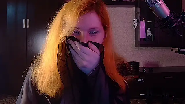 Snapshot of little_witch_sofia chatting on March 22, 2025, 7:42 pm little witch sofia online show from March 22, 2025, 7:42 pm