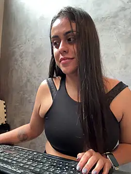 amorinha99 online show from May 26, 2026, 5:42 pm