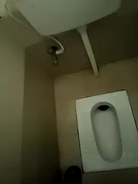 yourboy2000   online show from September 30, 2025, 7:57 am