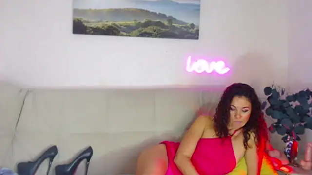 Snapshot of MariaModel chatting on October 20, 2025, 7:20 am MariaModel online show from October 20, 2025, 7:20 am