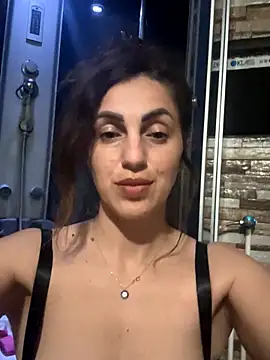 EmaSkyes online show from November 7, 2025, 7:25 pm