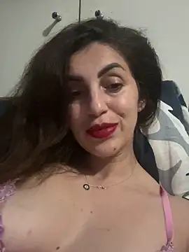 EmaSkyes online show from November 13, 2025, 7:57 pm