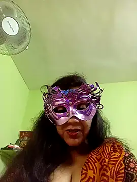 Snapshot of DesiMuffin chatting on December 1, 2024, 7:58 pm DesiMuffin online show from December 1, 2024, 7:58 pm