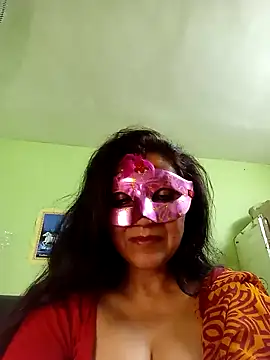 Snapshot of DesiMuffin chatting on December 31, 2024, 8:23 pm DesiMuffin online show from December 31, 2024, 8:23 pm