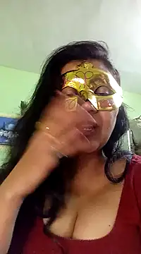 Snapshot of DesiMuffin chatting on January 6, 2025, 11:29 am DesiMuffin online show from January 6, 2025, 11:29 am