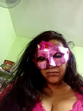 Snapshot of DesiMuffin chatting on January 19, 2025, 7:58 pm DesiMuffin online show from January 19, 2025, 7:58 pm