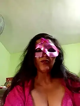 Snapshot of DesiMuffin chatting on January 20, 2025, 8:52 am DesiMuffin online show from January 20, 2025, 8:52 am