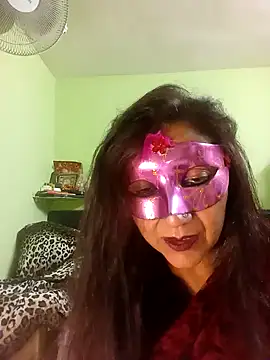 Snapshot of DesiMuffin chatting on February 5, 2025, 6:35 am DesiMuffin online show from February 5, 2025, 6:35 am