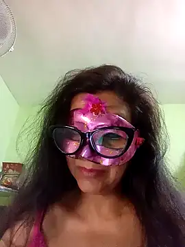Snapshot of DesiMuffin chatting on February 9, 2025, 3:53 am DesiMuffin online show from February 9, 2025, 3:53 am