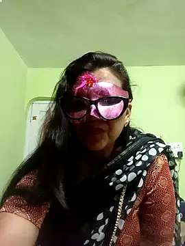 Snapshot of DesiMuffin chatting on February 22, 2025, 1:22 am DesiMuffin online show from February 22, 2025, 1:22 am