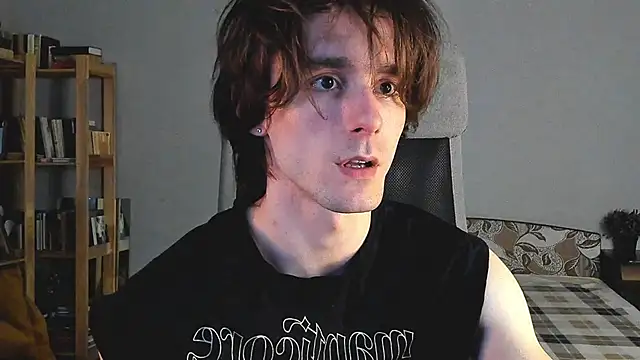 misterhult online show from December 6, 2024, 2:38 pm