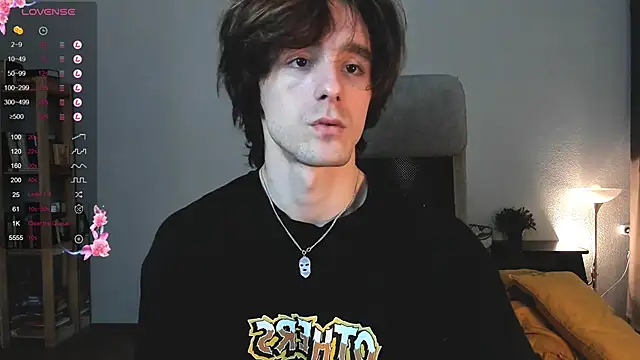misterhult online show from December 7, 2024, 3:19 pm