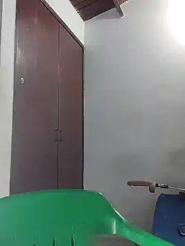 aurelialux online show from January 23, 2025, 9:07 pm