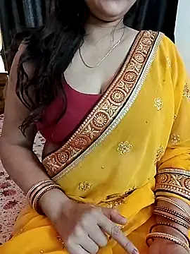 Snapshot of kaamuk_shweta chatting on April 16, 2026, 2:45 am kaamuk shweta online show from April 16, 2026, 2:45 am