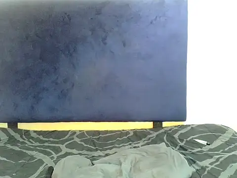 ReginaStar16 online show from December 20, 2025, 6:15 pm