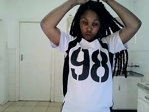 Snapshot of ReginaStar16 chatting on July 8, 2026, 2:32 pm ReginaStar16 online show from July 8, 2026, 2:32 pm