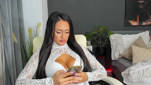 Snapshot of Sonia__Rey chatting on September 17, 2025, 9:05 pm Sonia Rey online show from September 17, 2025, 9:05 pm