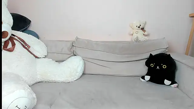 daeneryy online show from February 19, 2025, 12:03 am