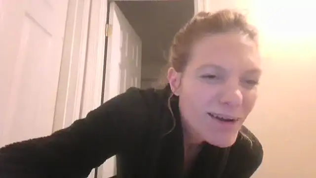 Snapshot of AddieAssets chatting on September 21, 2025, 5:09 am AddieAssets online show from September 21, 2025, 5:09 am