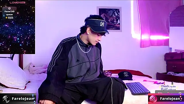 jeanfarelo online show from December 17, 2024, 7:29 am