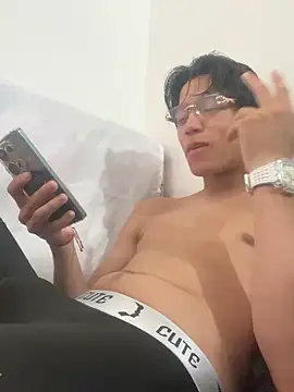 Snapshot of CRYBYT9 chatting on November 23, 2025, 6:41 pm CRYBYT9 online show from November 23, 2025, 6:41 pm