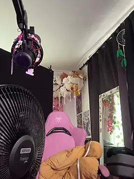 pawmistry online show from March 2, 2025, 9:43 pm