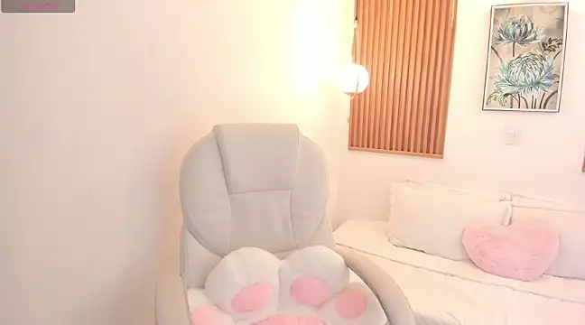 smallgiant27 online show from March 16, 2025, 7:59 am