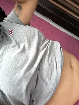 EmpaticBolillo online show from October 16, 2025, 3:02 pm