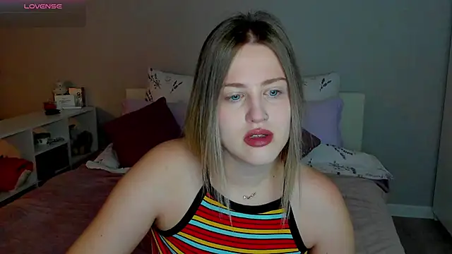  Sarah Soul  online show from October 17, 2025, 12:01 am