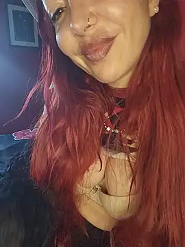 Snapshot of Carolina_red chatting on May 13, 2026, 4:04 pm Carolina red online show from May 13, 2026, 4:04 pm