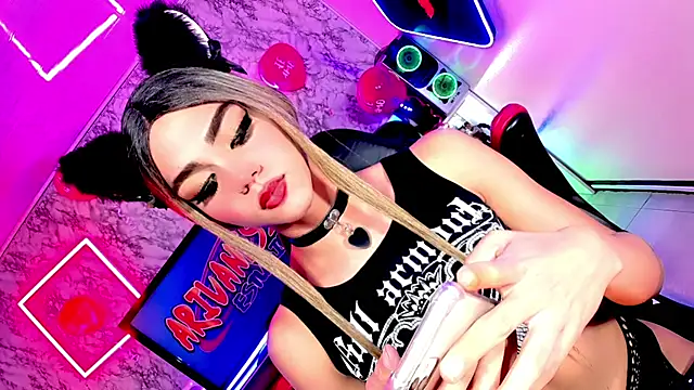 Snapshot of Elissa_taylor_ chatting on February 16, 2025, 1:36 am Elissa taylor online show from February 16, 2025, 1:36 am
