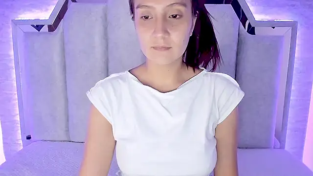  alaia collway  online show from February 14, 2025, 12:03 pm