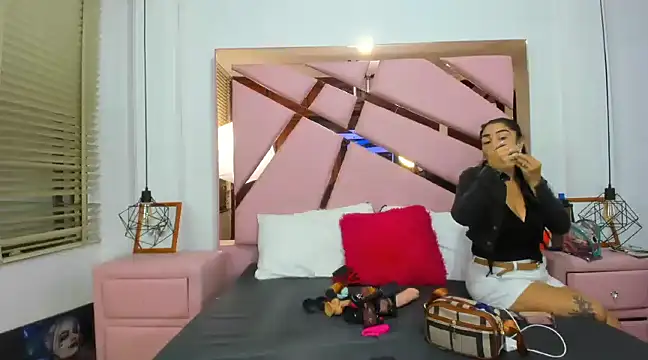 Snapshot of FerANDviki chatting on January 25, 2025, 12:26 pm FerANDviki online show from January 25, 2025, 12:26 pm