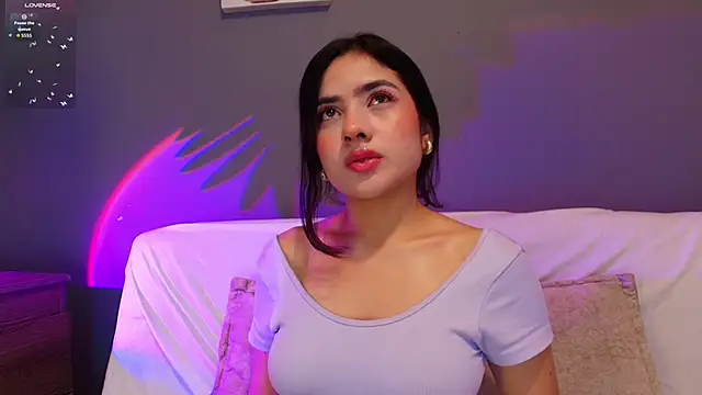 Snapshot of adara_johnson__ chatting on May 29, 2026, 11:41 am adara johnson online show from May 29, 2026, 11:41 am