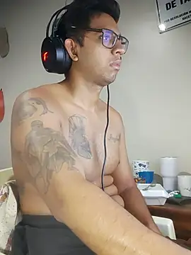 Snapshot of FitGeorge chatting on March 16, 2026, 9:52 pm FitGeorge online show from March 16, 2026, 9:52 pm