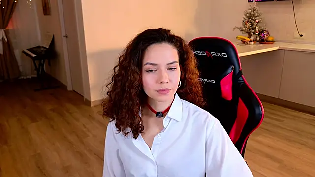 AngellaRoss online show from December 5, 2025, 6:37 pm