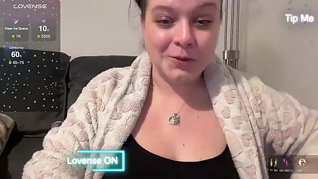 NaughtyWifeUK online show from February 24, 2025, 11:52 pm