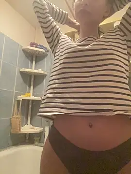 Starry Siren online show from March 11, 2026, 8:26 pm