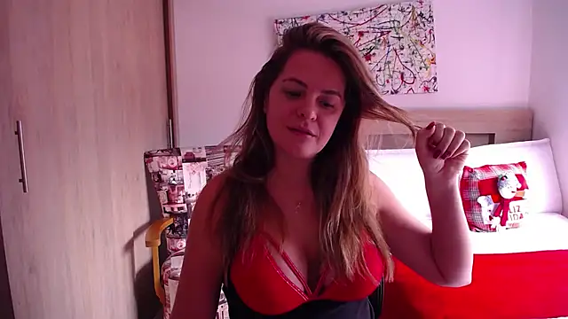 ParisW online show from December 13, 2024, 4:49 pm