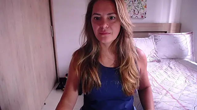 ParisW online show from January 24, 2025, 8:00 pm