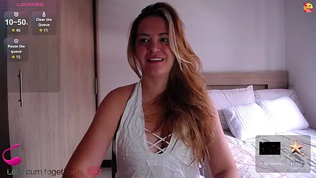 ParisW online show from July 22, 2026, 4:32 pm